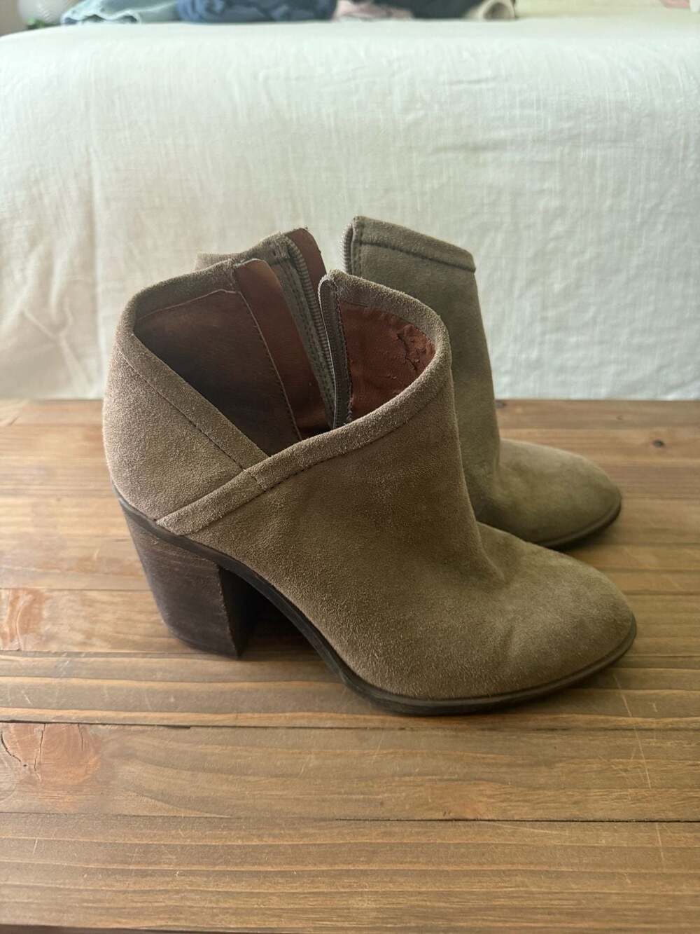 Lucky Brand Salza Suede Ankle Booties